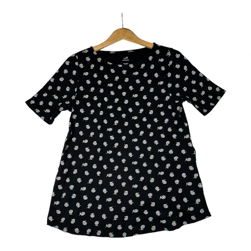 J‎ Jill Women's Black Daisy Print Short Sleeve Pima Shirttail Tee - Size Medium